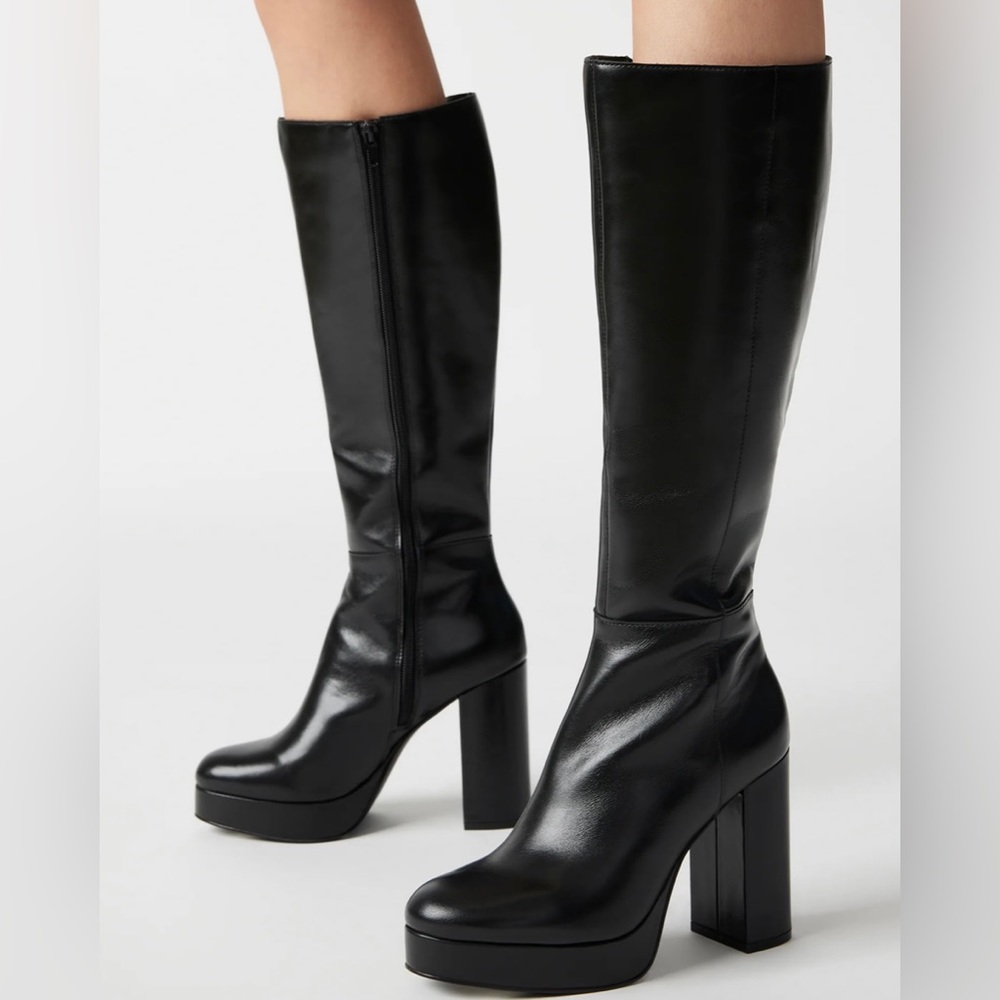 STEVE MADDEN LEATHER BOOTS